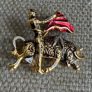 Vtg Spanish Bullfighter Matador Damascene Brooch